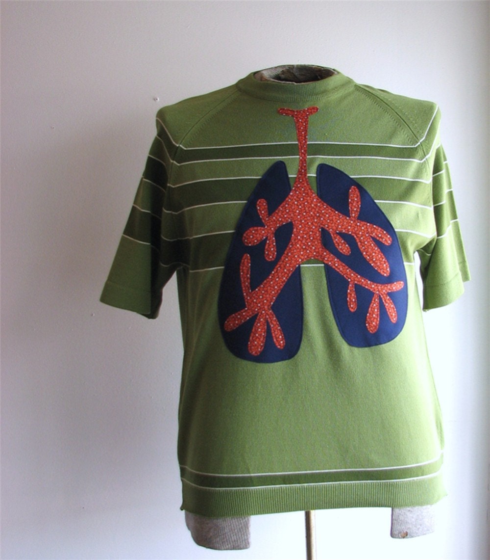 lung capacity sweater - vintage mens large s/s applique - upcycled clothing