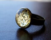The Imp Cache -  Heroes of Might and Magic inspired sparkling golden ring.
