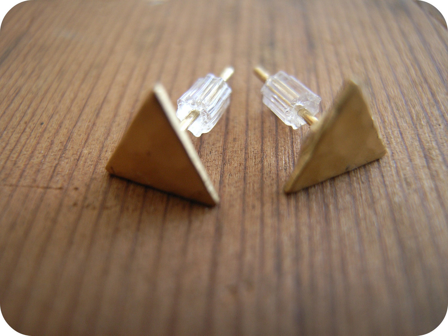 COCHELLA CALLING - Geometric Triangle Stud Earring