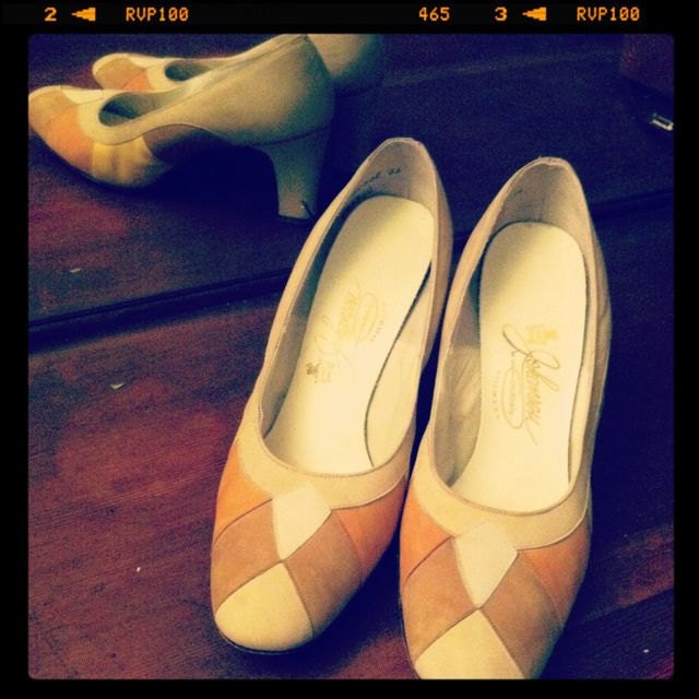 Awesome VINTAGE 1950s PATCHWORK PUMPS / Made in Usa / Size 8M 