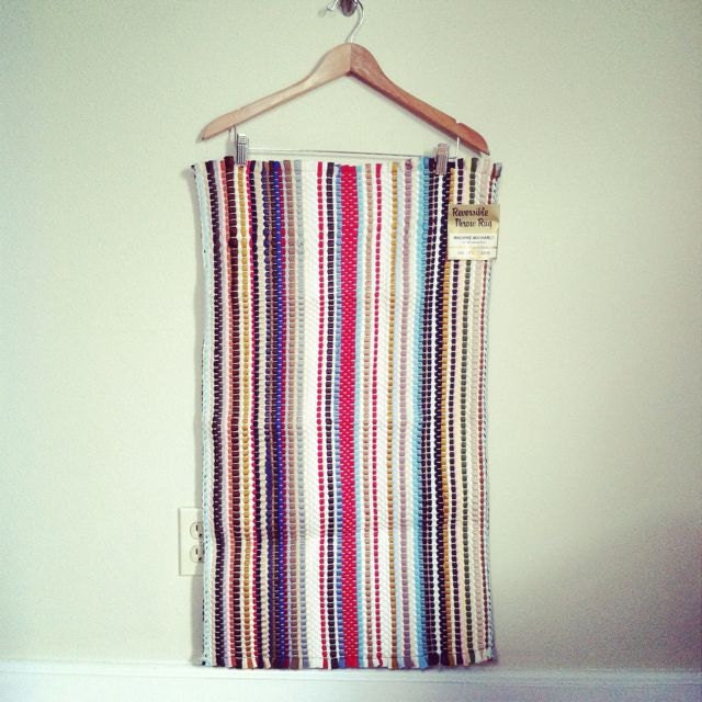 Vintage / BRAIDED RAG RUG / Reversible Woven Loom 70s Accent Throw Mat