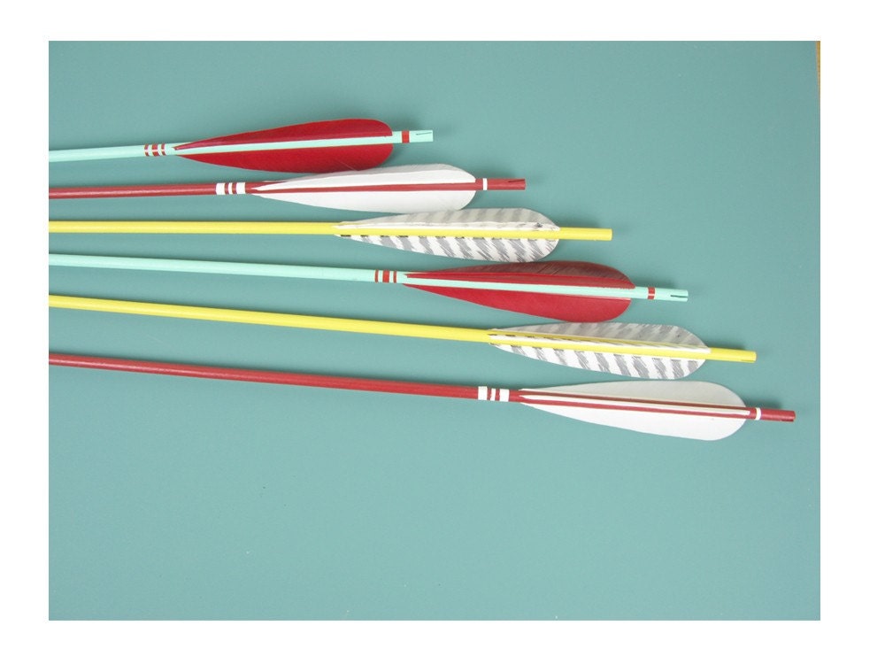 Holiday Decoration Arrows in Christmas Red and Golden Yellow and Mint Green