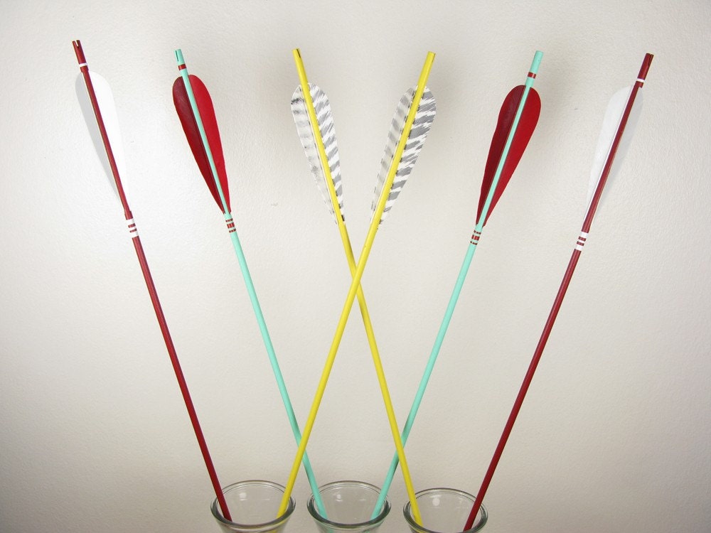 Sunset Tall Arrow Decor in Sea Green, Red and Yellow Christmas Gift
