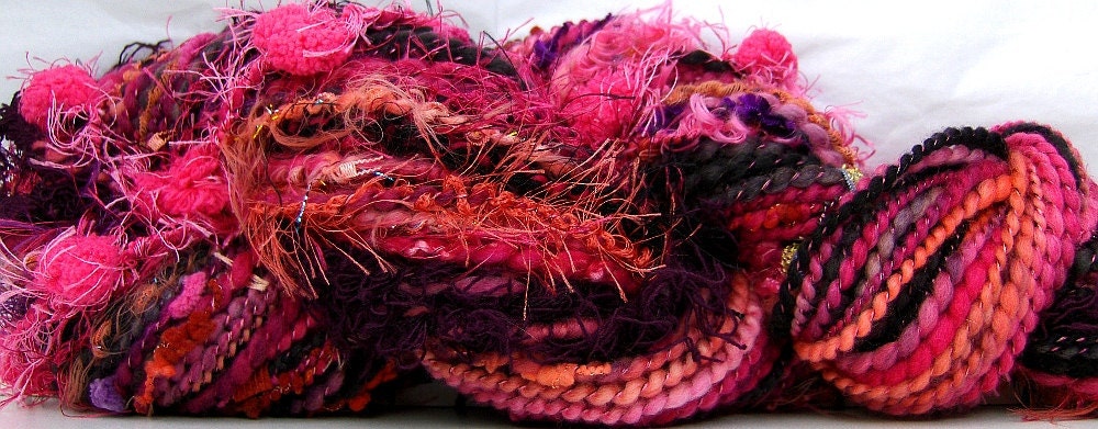 HandSpun Art Yarn merino wool bulky yarn Coral Berry 71 yards