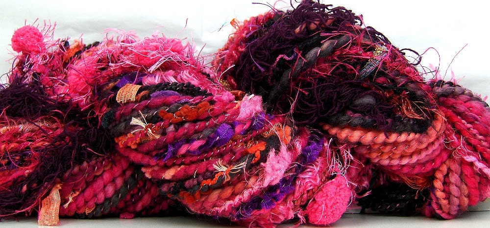 HandSpun Art Yarn merino wool bulky yarn Coral Berry 71 yards