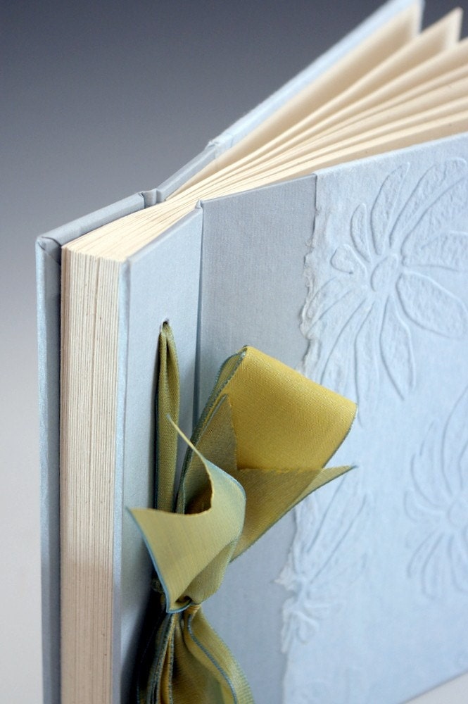 Handmade Photo Album - Blue Embossed Daisy - Small