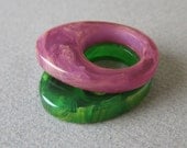 Vintage Marbled PURPLE Bakelite Ring