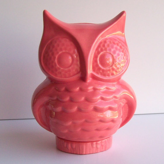 Ceramic Owl Bank Vintage Design in Pink