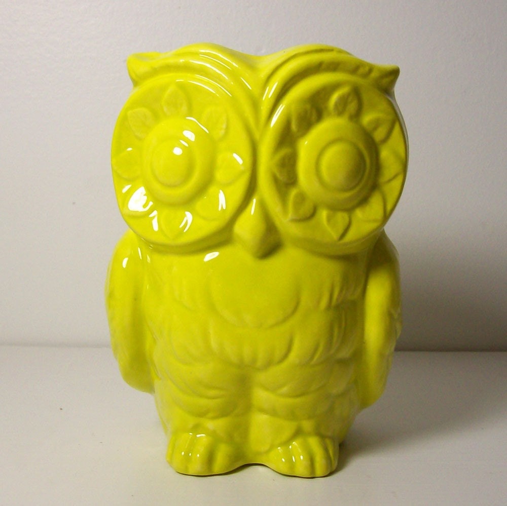 Ceramic Tiki Owl Planter Vintage Design in Star Fruit