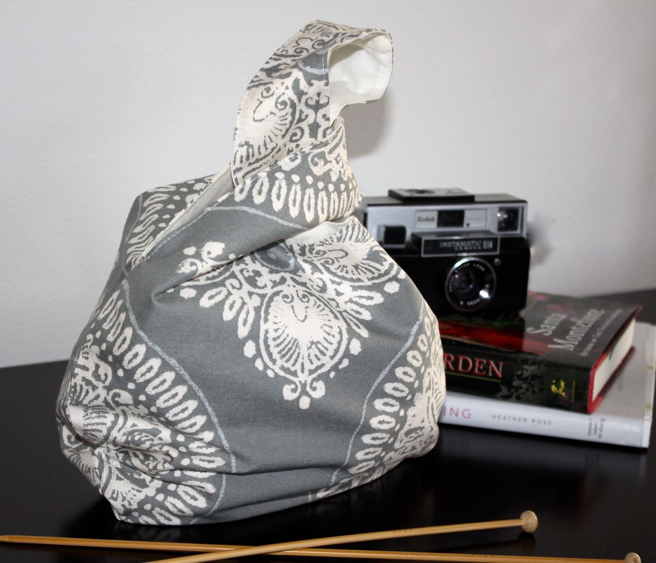 New Improved Project Pouch - Knitting Bag - Crochet - Sewing Bag - self closing - Wristlet