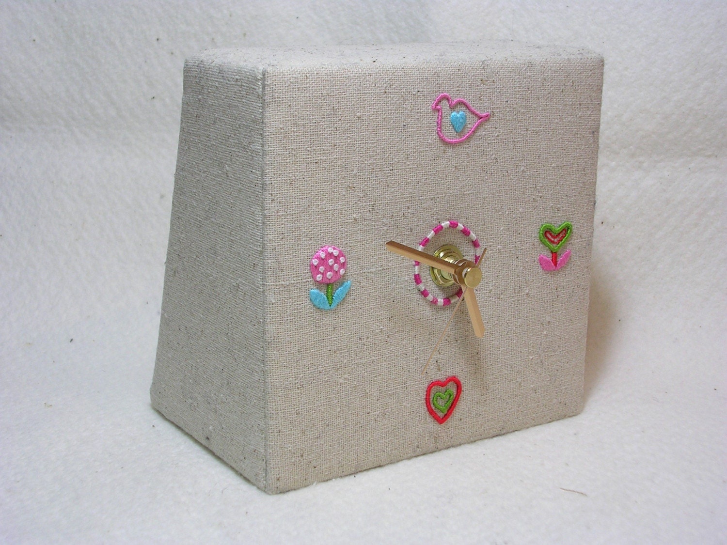 Tweet o'clock Hand Embroidered Desk Clock