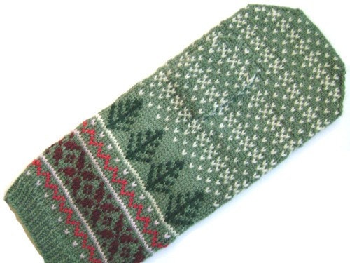 Wintertime for Adriana mitten pattern