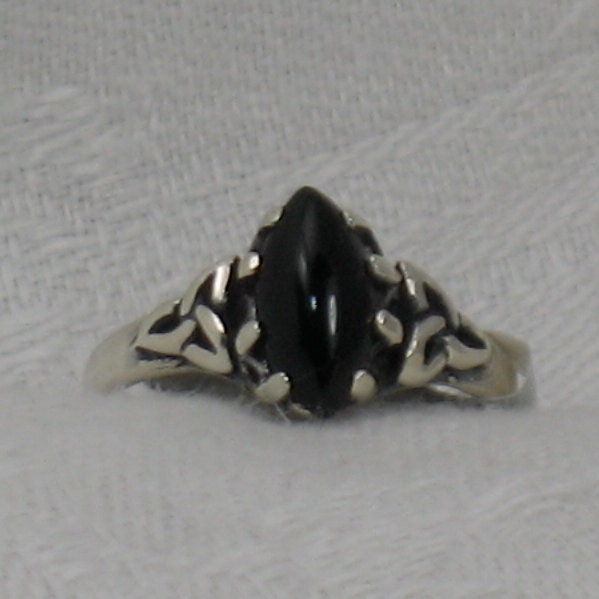 10mmx5mm Tri-celtic setting Marquise black onyx, Solid sterling silver