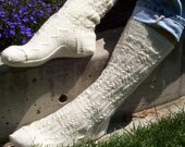 Square Knot Cabled Socks for Men Knitting Pattern