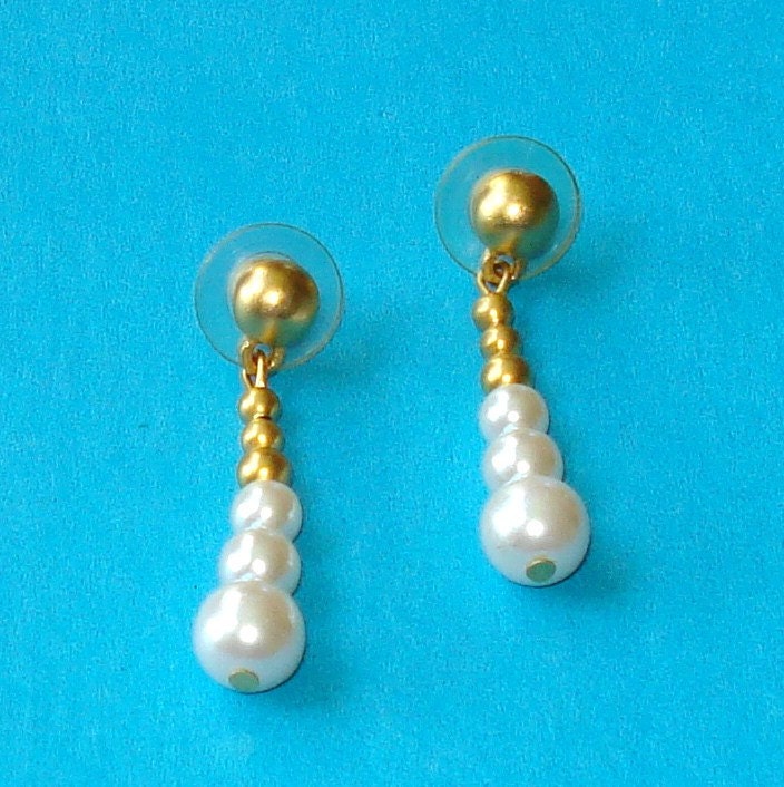 Vintage 1950s Gold and Pearl Beaded Drop Earrings