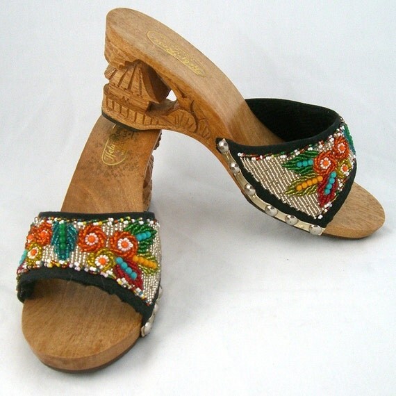 vintage handcarved wood ''souvenir'' shoes by TiddleywinkVintage