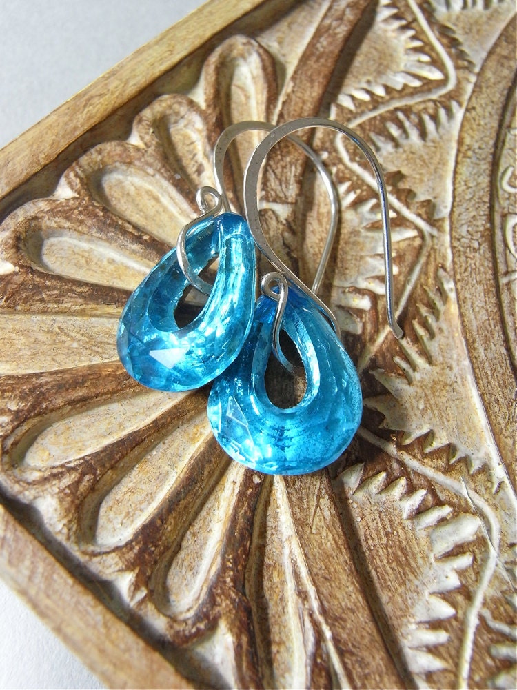 Earrings - sterling silver, vintage glass, teardrop, aquamarine - Moana