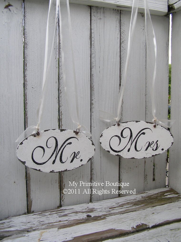 MR & MRS Chair Hangers, VINTAGE Wedding Sign, Reception, Shabby Chic Photo Props, Oval Shape