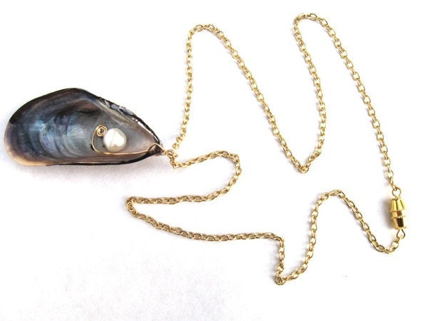Oyster Shell Necklace Gold ... by Pretty Cheap Jewelry