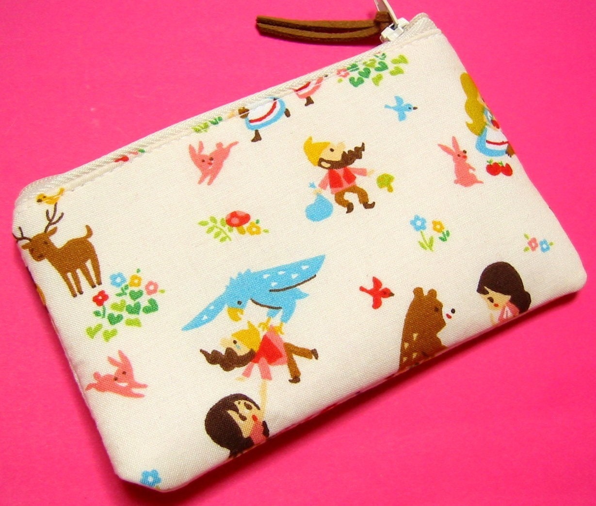 Mini Zippered Pouch - Picnic with friends
