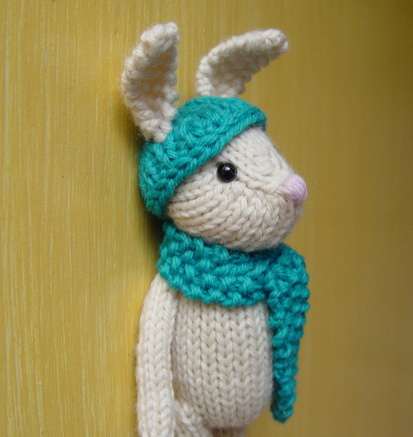Genevie the Bunny knitting pattern PDF