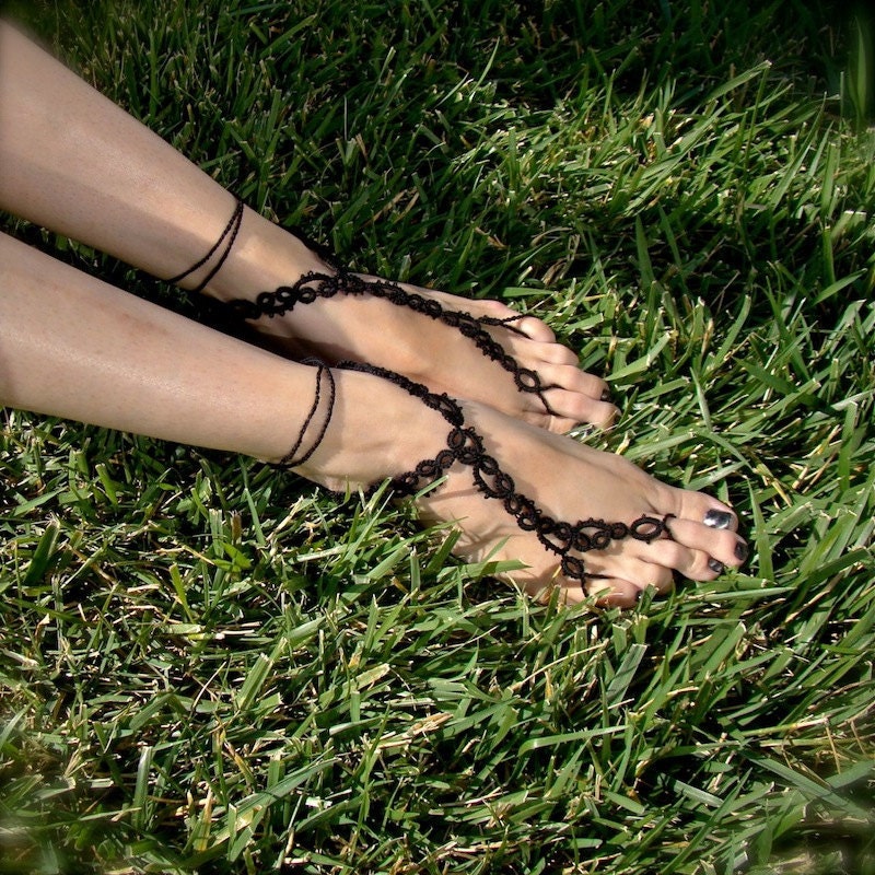 The Vine - Tatted Lace Barefoot Sandals
