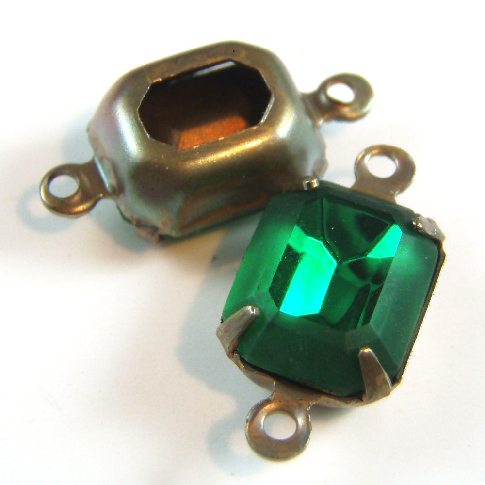 Emerald, Vintage Rhinestones, Octagon, Jewels, Patina Brass Settings, 10mm, 8mm, One Ring or Two Ring, One Pair, Worldwide Shipping