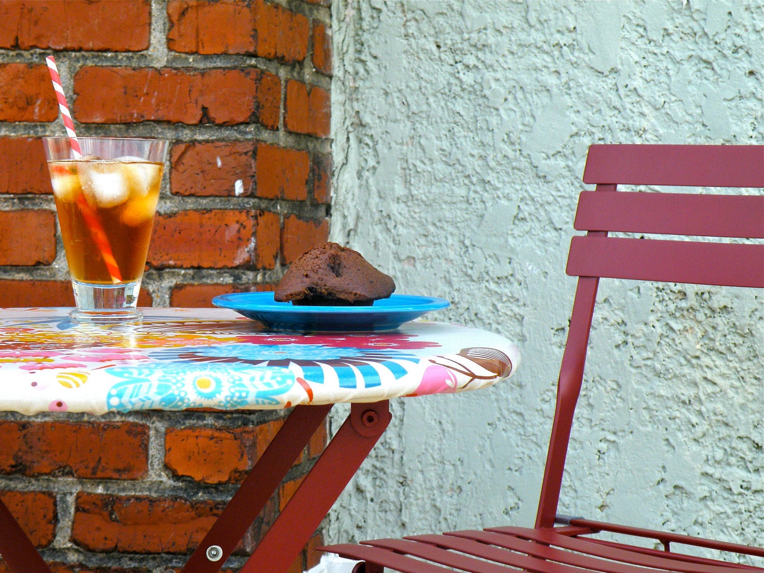Laminated Cotton Tablecloth, Fitted/Elasticized --- SMALL ROUND table Tables -- Custom Made -- bpa and pvc FREE