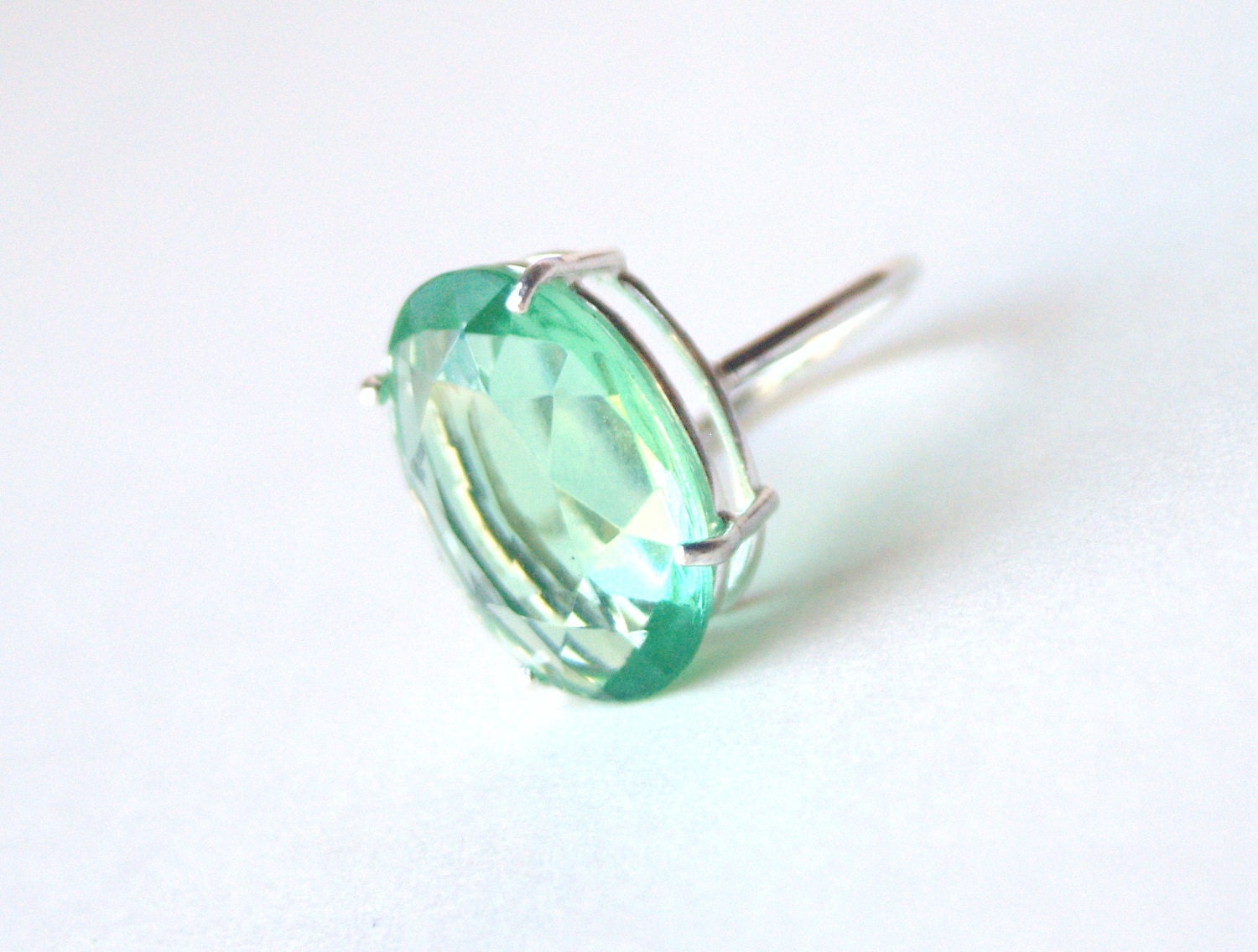 Vintage Green Glass Ring