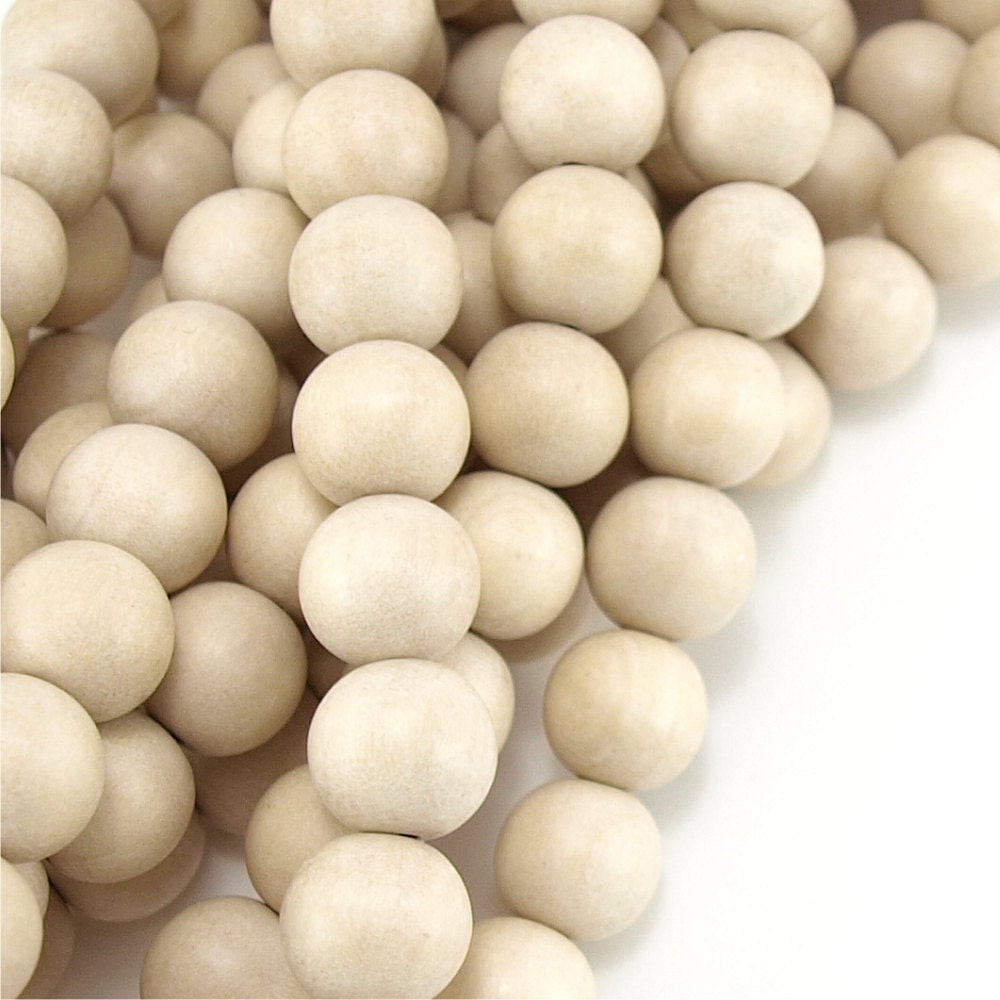 WDRD-12WT - Wood Bead, Round 12mm, Whitewood - 16 Inch Strand