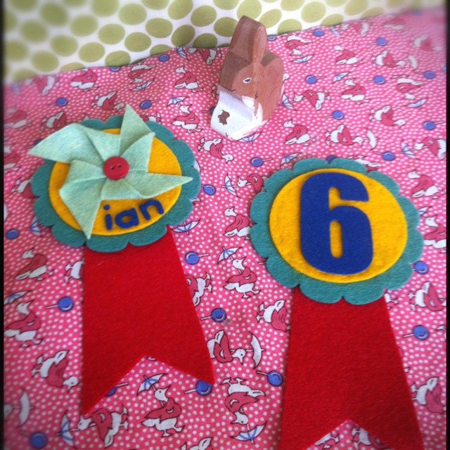 Boys Birthday Party Favor - Circus Pinwheel - felt Award Ribbon