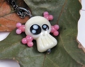 sweetie skully, LORiOLA lampwork glass skull and crossbones
