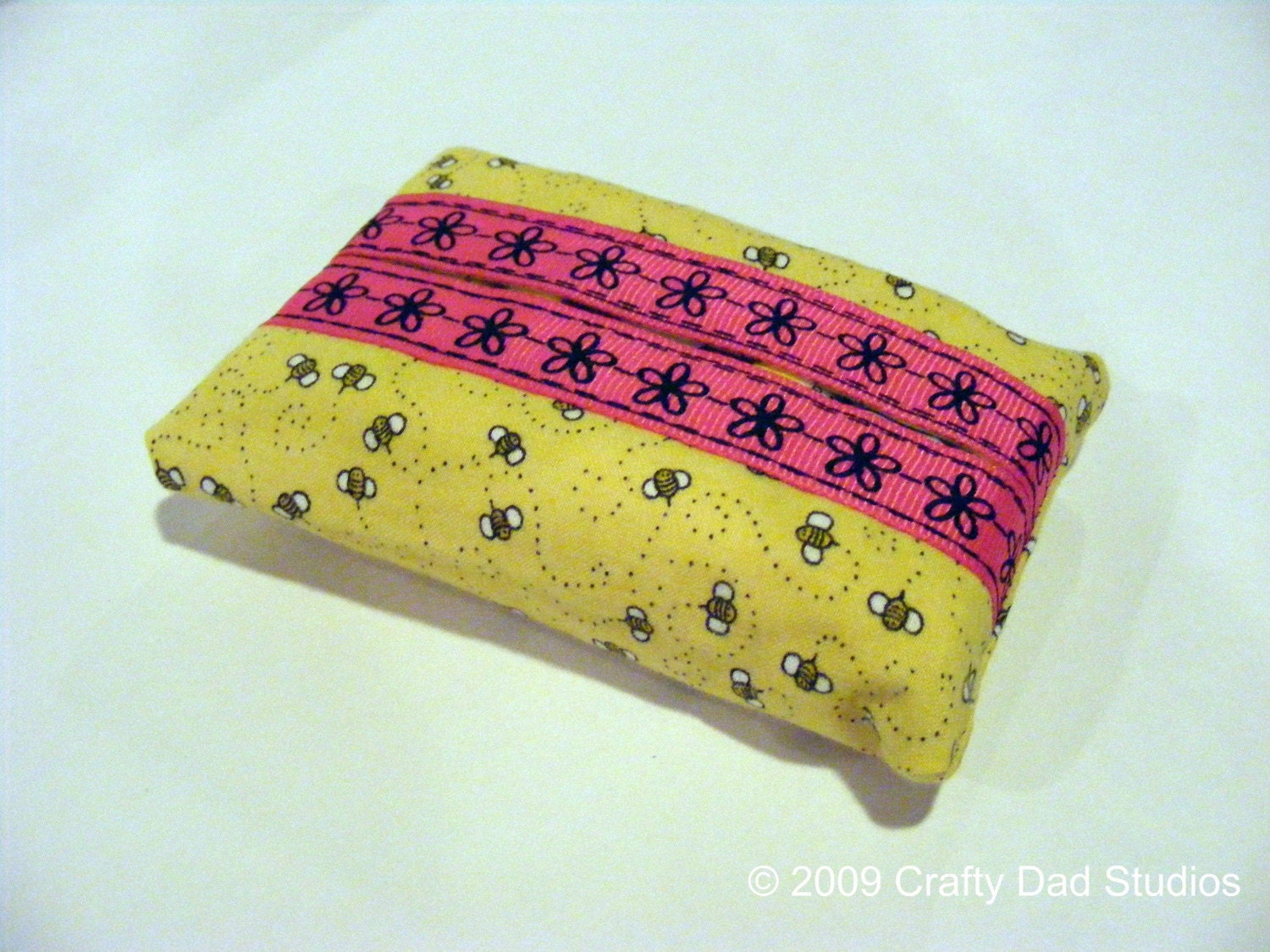 Bumble Bee Tissue Holder with Pink Trim