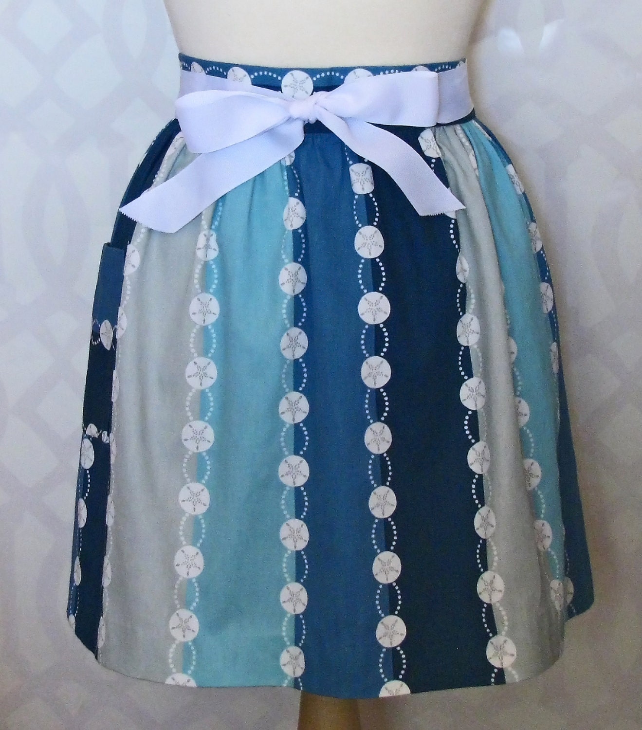 Blue Sand Dollar Apron