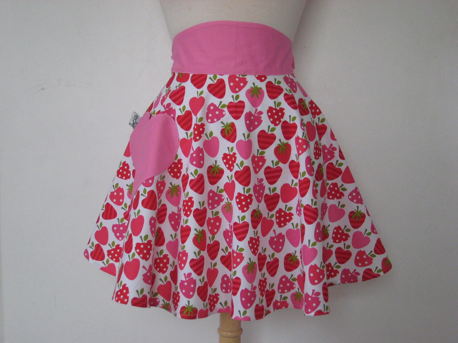 Apron Retro Style Metro Market Strawberry Half Apron Sophia