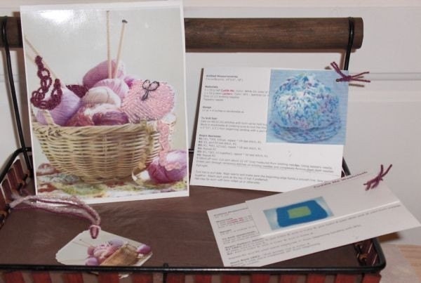 STITCH MARKERS and Card Under 5 Dollars