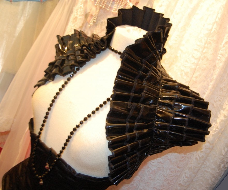 Fetish Queen Gothic Victorian Noir Burlesque PVC Shrug English Eccentric Couture LA STREGA Fantasy Futuristic Cyber Torture Garden