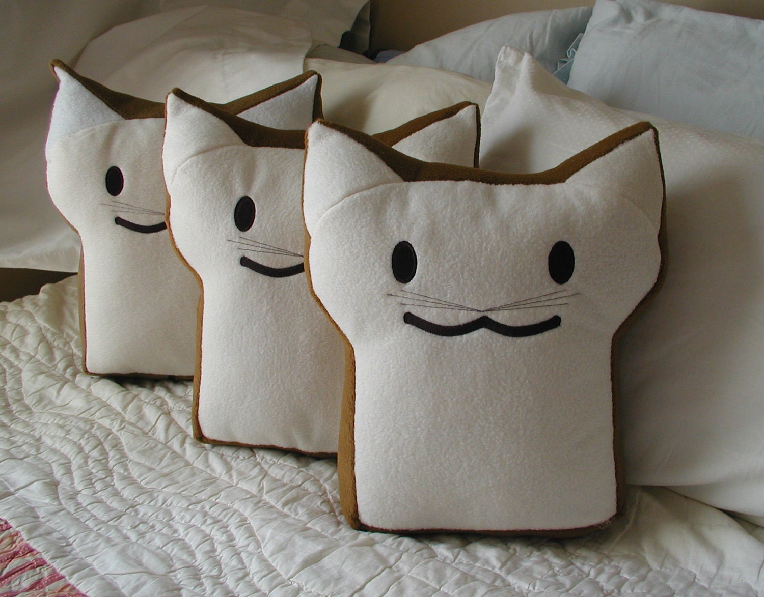BreadCat by the Slice