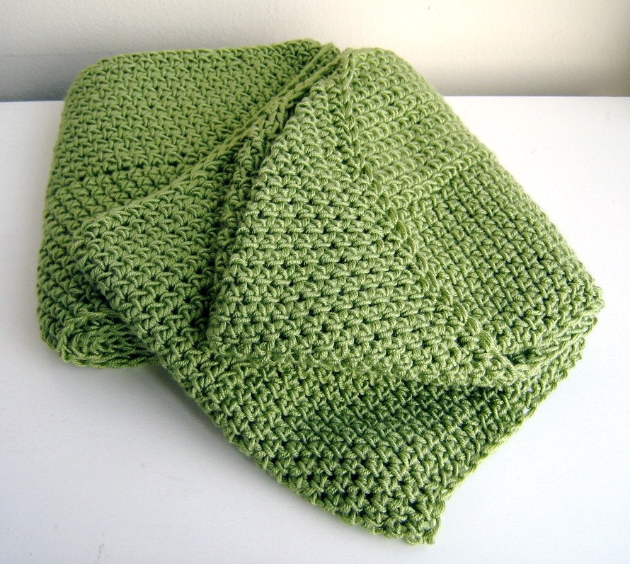 Scrolling Infinity Scarf Green Avocado SAMANTHA