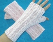 Fingerless Gloves, Pale Pink Cashmere Blend Cables
