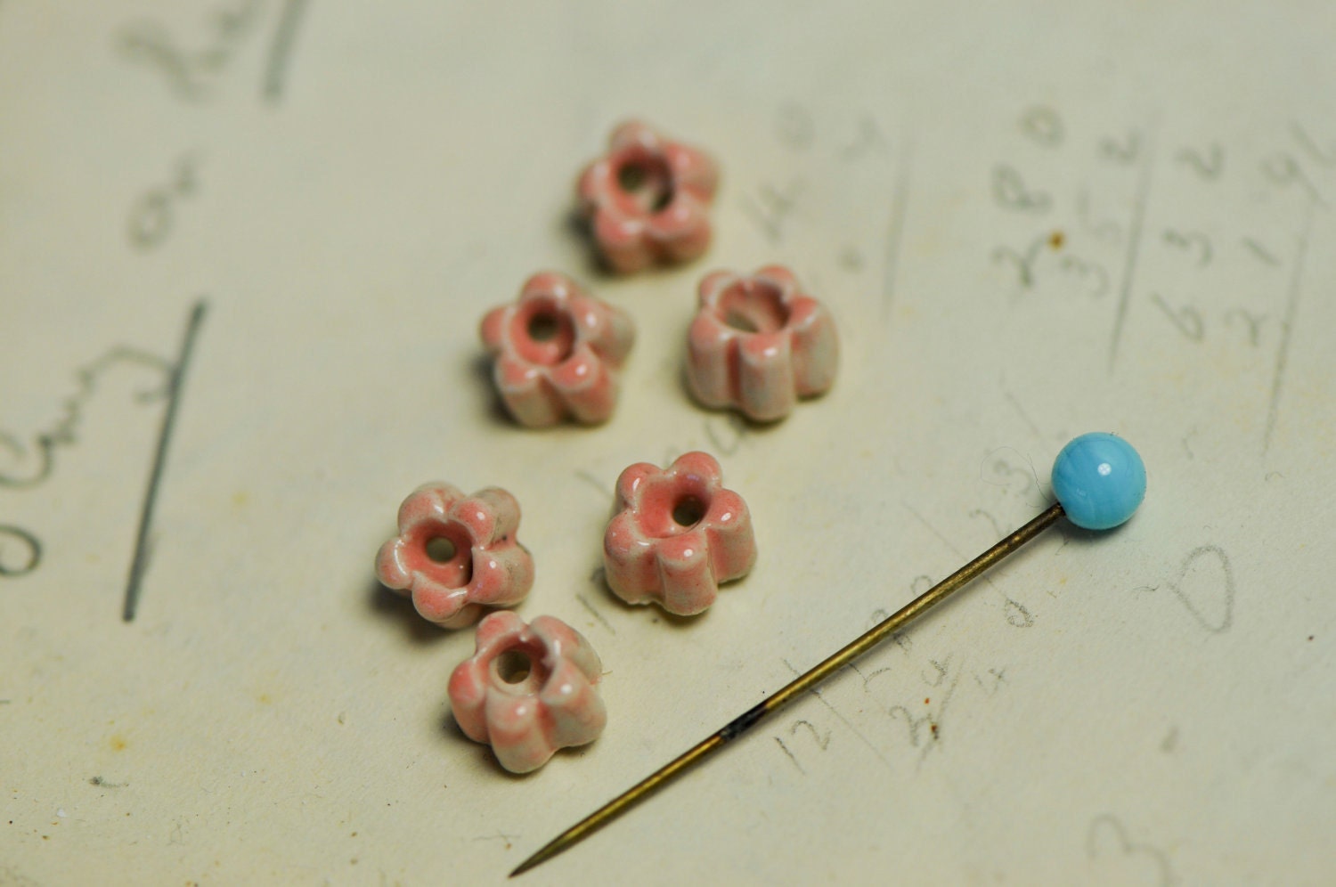 new flower buttons....sew on buttons