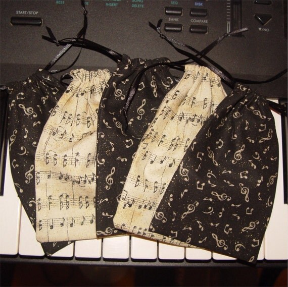5 Gift/Favor Bags. Music Theme by greenwillow on Etsy
