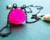 Crush Necklace - Fuchsia Chalcedony