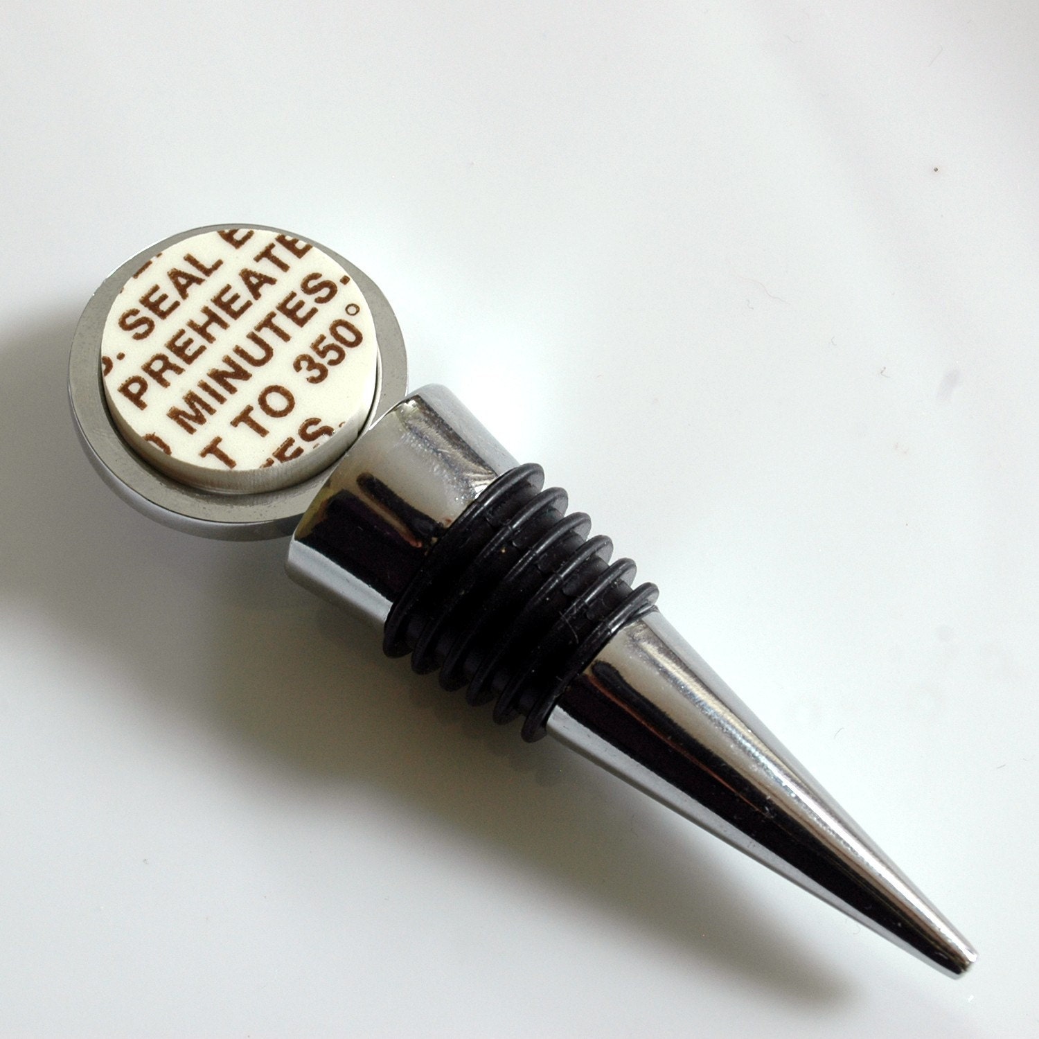 Recycled China Wine Bottle Stopper - Pumpkin Pie Recipe Brown text