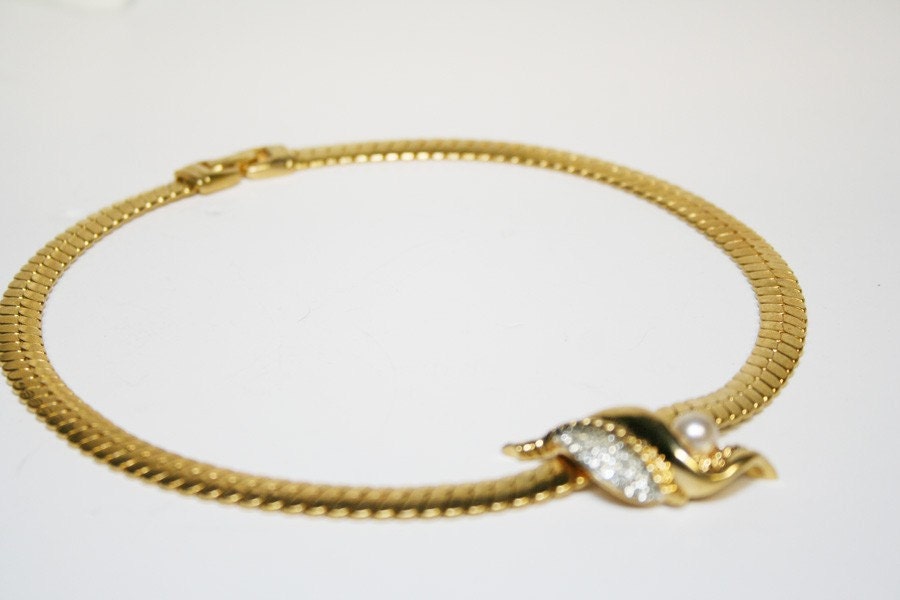 Pearl On A Leaf - Vintage Signed Necklace - 1960s