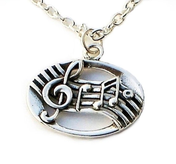 STERLING SILVER MUSICAL NOTE CHARM NECKLACE by expressyourself