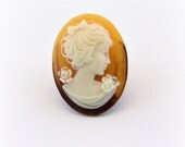 Vintage Inspired Resin Cameo Needle Minder