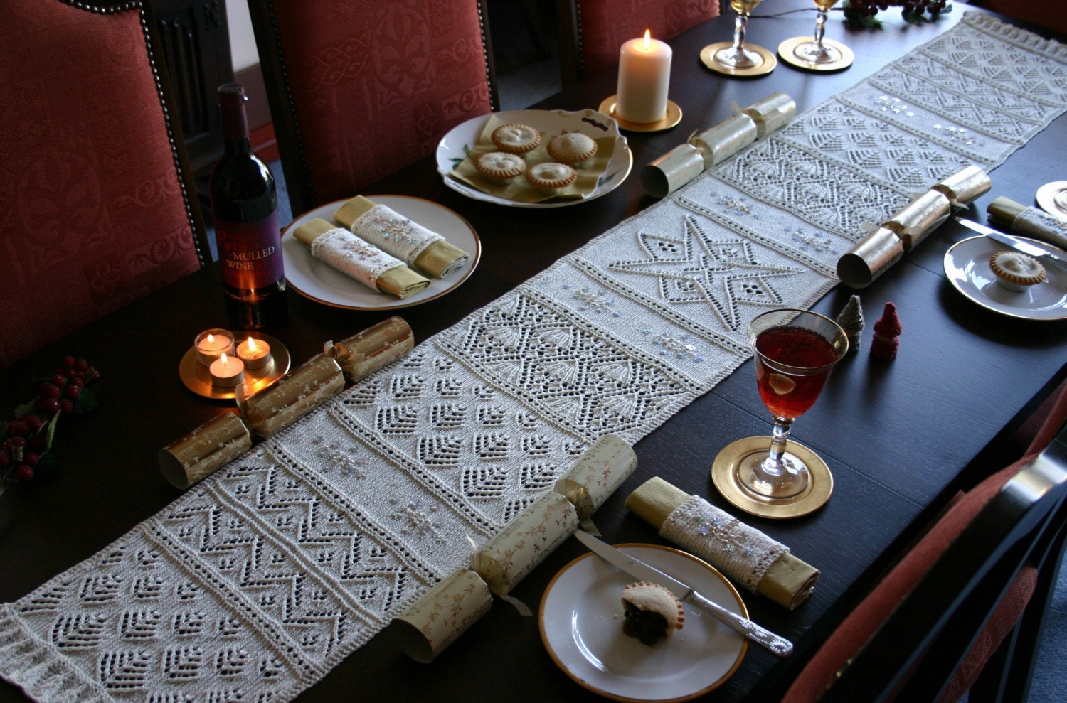 Snow Forest Yuletide Table Runner and Napkin Rings Set Pattern - PDF