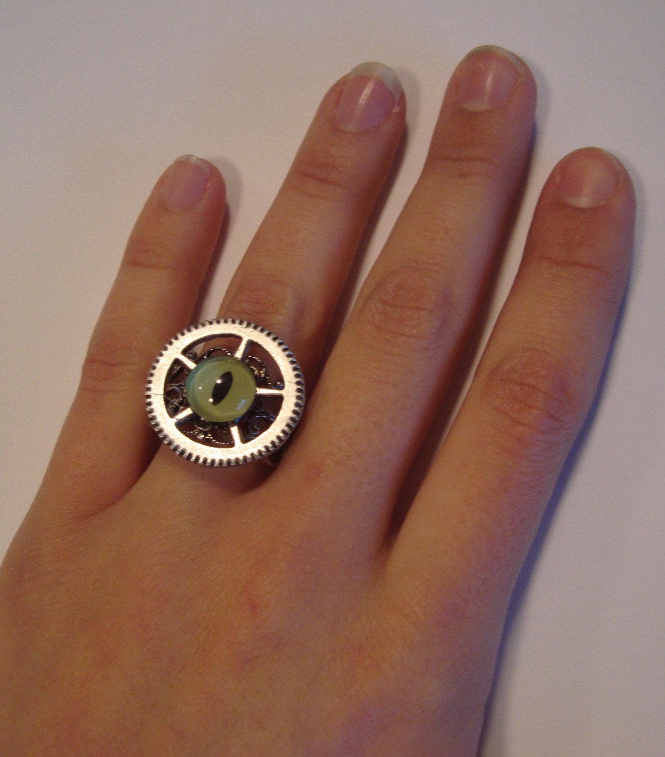 Victorian Steampunk REPTILICUS MACHINUS Green Reptile or Dragon Glass Eye Gear Watch Clock Ring