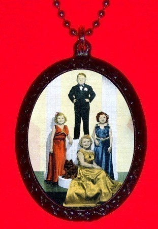 Little People Diy Necklace Pendant Circus Sideshow Family Dwarfs Midgets Surreal